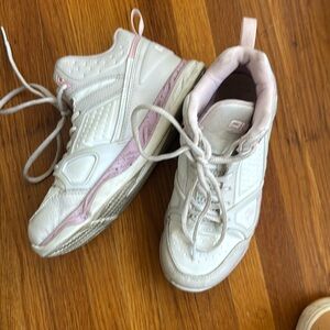 Girls AND1 bball shoes 3